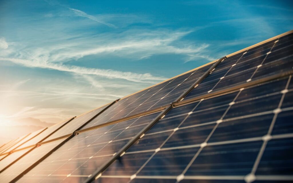 différence entre panneau photovoltaïque et panneau solaire
